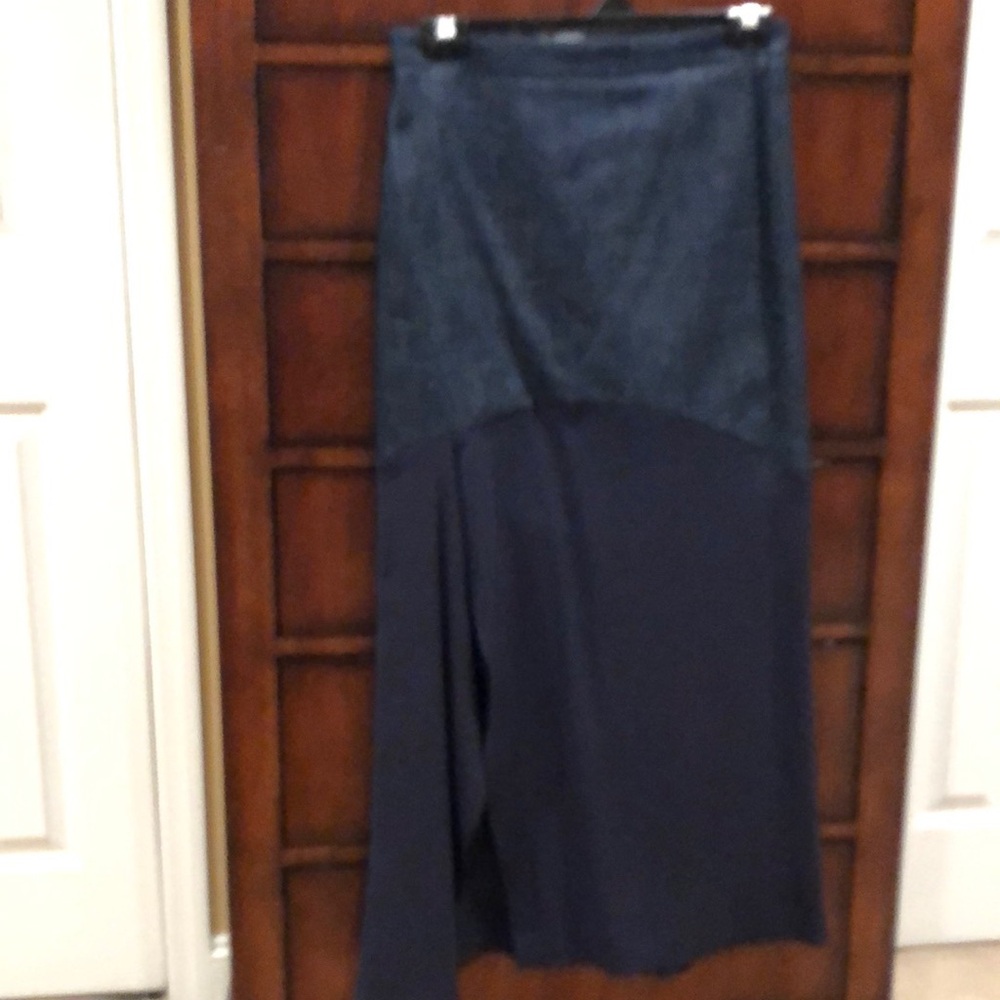 Denim and silk maxi Brunello Cucinelli skirt. Size 2